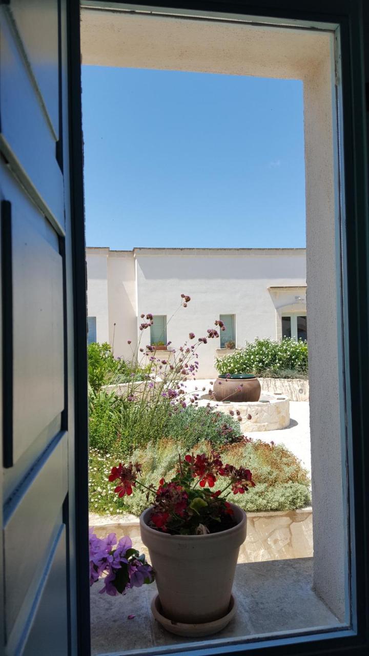 The Proud Garden Bed and Breakfast Carovigno Exteriör bild